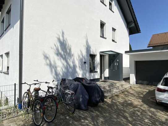 Helle, teilmöblierte 2-Zimmer Wohnung in Hofolding