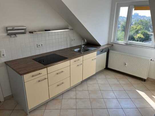 Helle große Dachgeschosswohnung