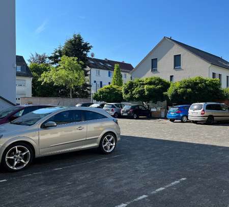 Parkplatz ab sofort zu vermieten in Offenbach Bieber