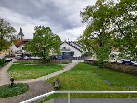 renovierte 1-Zimmer-Wohnung möbliert mit Balkon, Einbauküche und Tiefgarage