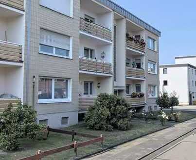 Modernisierte Wohnung mit drei Zimmern und Balkon in Kerpen