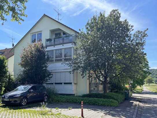 Lichtdurchflutete 3-Zimmerwohnung im Grünen mit großem sonnigen Balkon