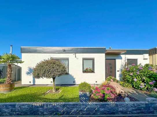 WOHNEN AUF EINER EBENE - Bungalow mit Wintergarten, Garage und Carport in ruhiger Wohnlage