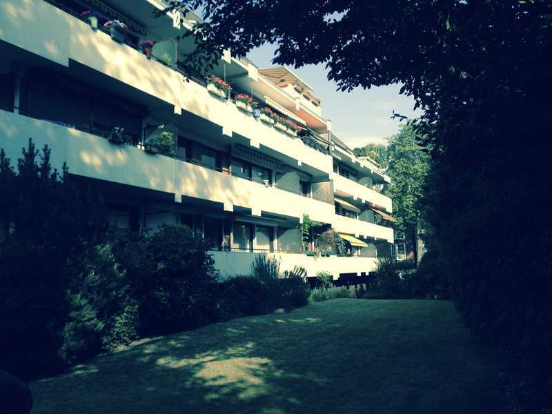 Helle 4-Zimmer-Wohnung mit Balkon im 4. OG in Schwachhausen