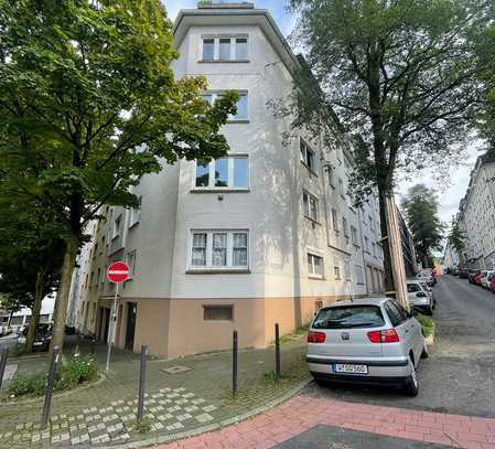 Ausgezeichnete Eigentumswohnung 4 Zimmer Wohnung mitten in W - Elberfeld