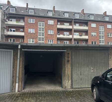 Garage Barbarossaplatz - in abgeschlossenem Innenhof