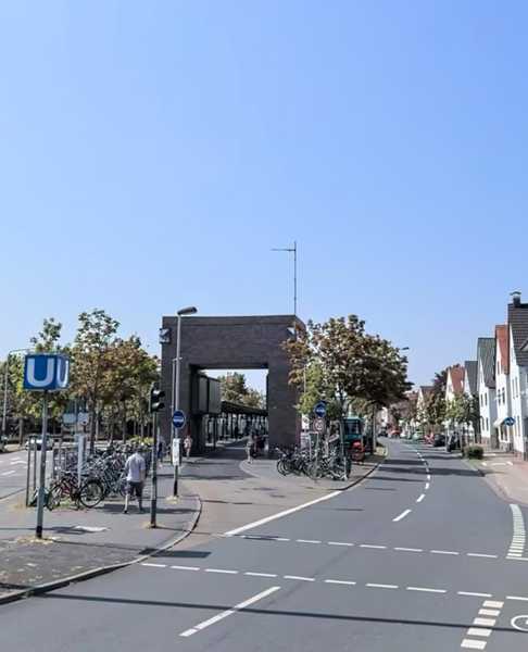 Wohn - und Geschäftshaus in bester Lage von Frankfurt Bergen-Enkheim mit sehr guten Mietern!