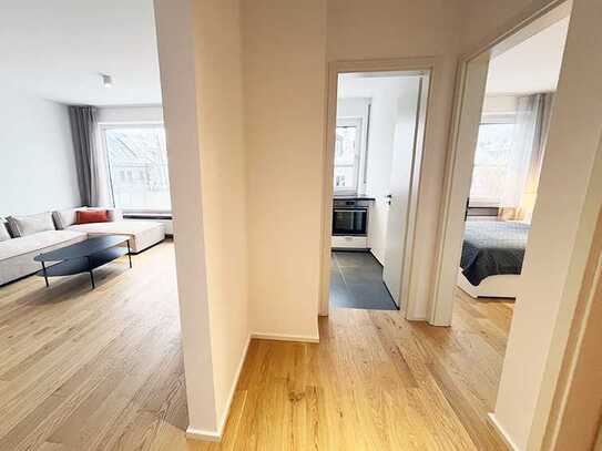 Helle, kernsanierte 2-Zimmer-Wohnung mit Süd-Balkon in Laim