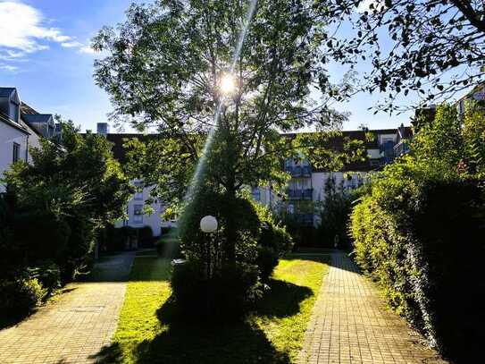 Kleines Schmuckstück - Traumhafte 2 Zimmer Gartenwohnung - Nähe Karlsfelder See