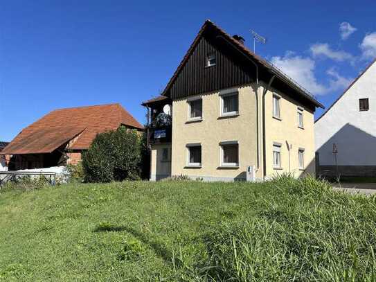 Anwesen mit vielen Möglichkeiten!Wohnhaus mit Bauplatz und offener Bauweise in Bruch