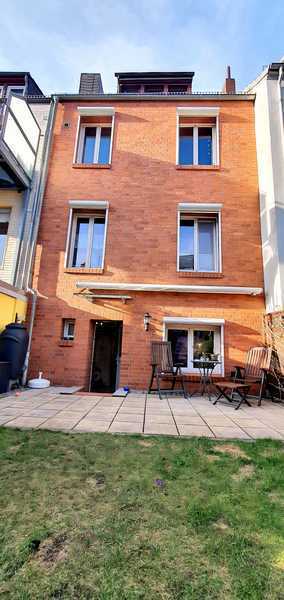 Geräumiges 6 Zi. Reihenhaus mit Perspektive im beliebten Bremer Westend, Wichernstraße