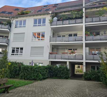 barrierefreie 3- Zimmer EG Wohnung in bester Lage von Bad Cannstatt + Einbauküche + Terrasse + TG