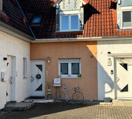 Seltene Gelegenheit Reihenmittelhaus von Privat mit großem Garten in Karlsruhe Neureut