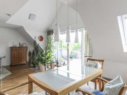 Gepflegte und helle Maisonette-Wohnung mit 2 Stellplätzen - bezugsfrei spätestens Juni 2024