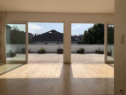 Haus im Haus! 3 Zimmer Dachm. mit gr. Terrasse! Nordend