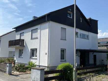 Gepflegte 2-Zimmer-Dachgeschosswohnung mit Einbauküche in Bellheim
