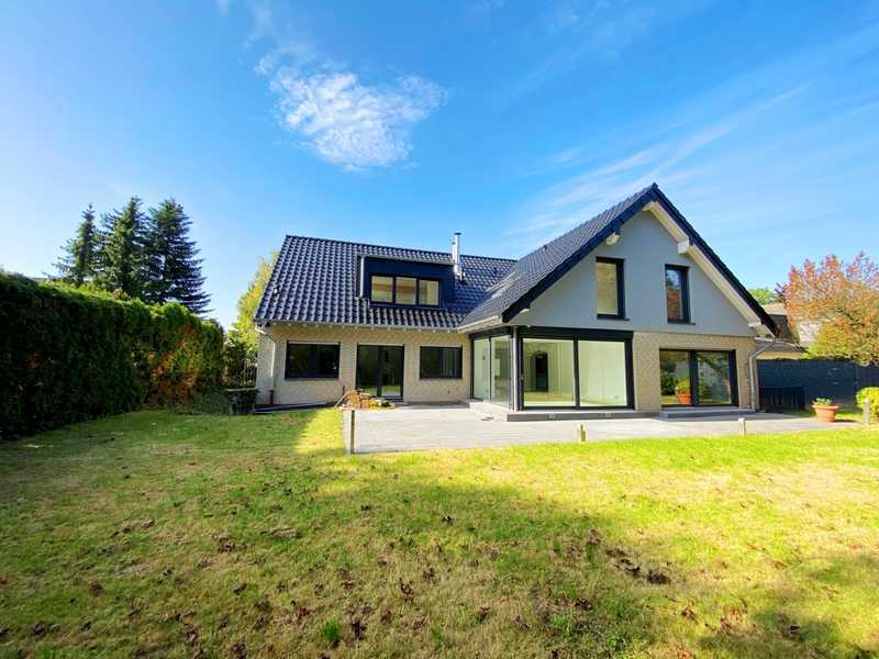 Freistehende Villa auf einem Traumgrundstück zu vermieten Kurzzeitmiete bis September 2027 !!!