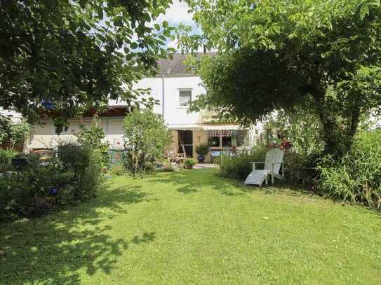 Umfangreich modernisiertes RMH mit Garten und Garage in Waldrandlage v. Dietzenbach