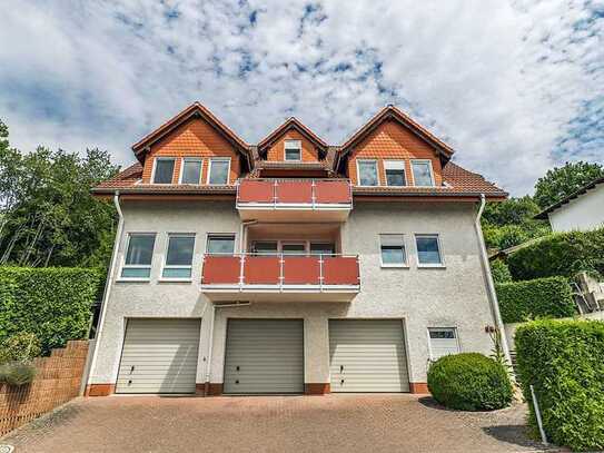 Attraktives Zweifamilienhaus in bevorzugter Lage von Taunusstein-Hahn mit tollem Fernblick