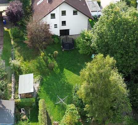 Beste Wohnlage! Wohnhaus mit Garten und Garage