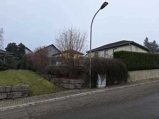 Bezahlbares Baugrundstück
in sehr schöner Lage in Kürnbach!