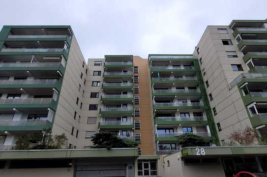 2 Zimmerwohnung mit Balkon und Außenstellplatz im UNI-Wohngebiet