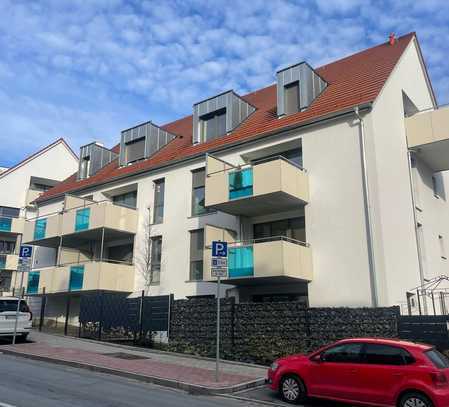 Exklusive, neuwertige 2-Raum-Wohnung mit geh. Innenausstattung mit Balkon