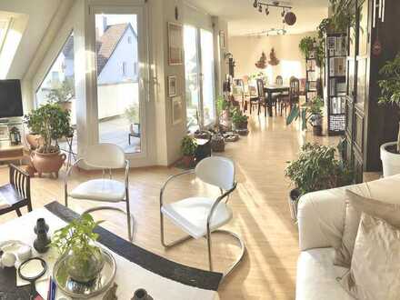 Geschmackvolle Maisonette-Wohnung mit 5 Zimmern und Dachterasse in Stuttgart-Degerloch