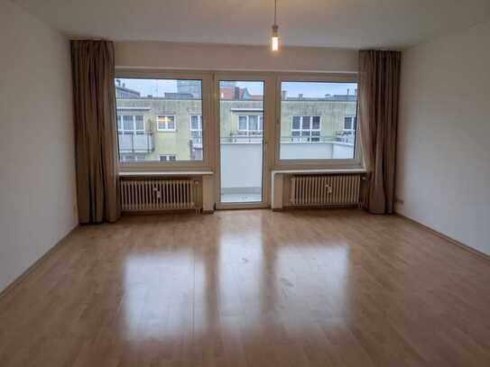 Charmante 1-Zimmer-Wohnung mit Balkon in zentraler Lage – Safferlingstraße 5, 80634 München