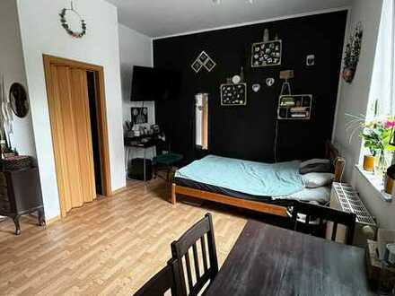 Schöne 1-Zimmer-Wohnung mit Einbauküche- ideal für eine Person