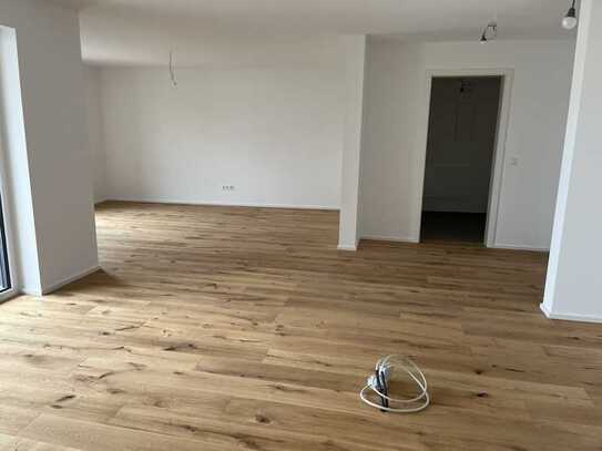 Moderne 3-Zimmer Wohnung im OG - Erstbezug