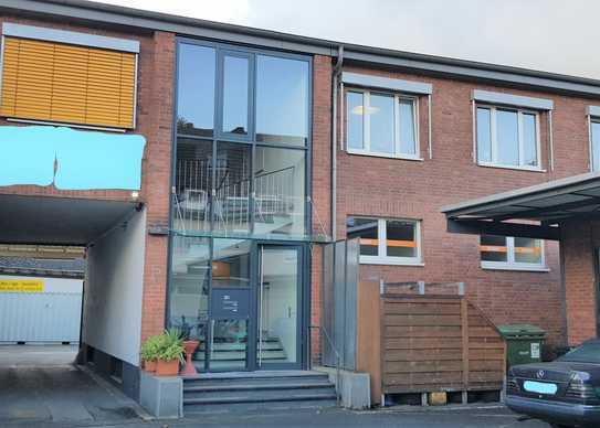 Büro/Praxis 220 oder 163 qm mit 7 oder 6 Räumen in Köln-Bickendorf zu vermieten