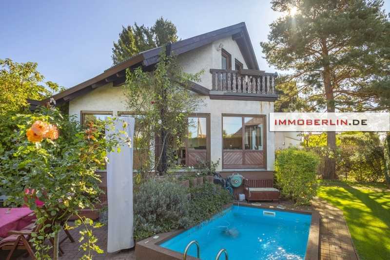 IMMOBERLIN.DE - Charmantes Einfamilienhaus auf 3 Etagen modern ausgestattet mit Sonnenterrassen