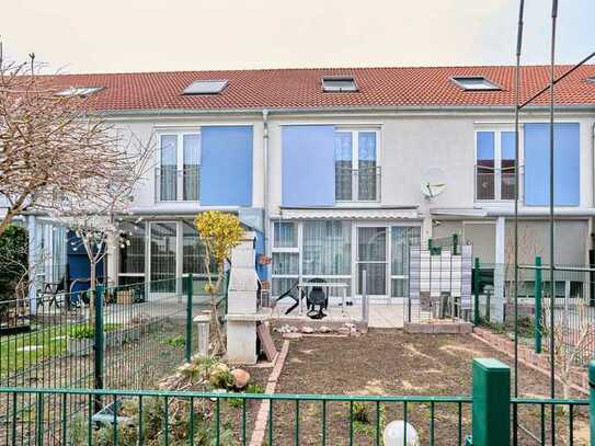 Reihenmittelhaus mit Garten, Terrasse, französischem Balkon, Tiefgaragen- und Außenstellplatz