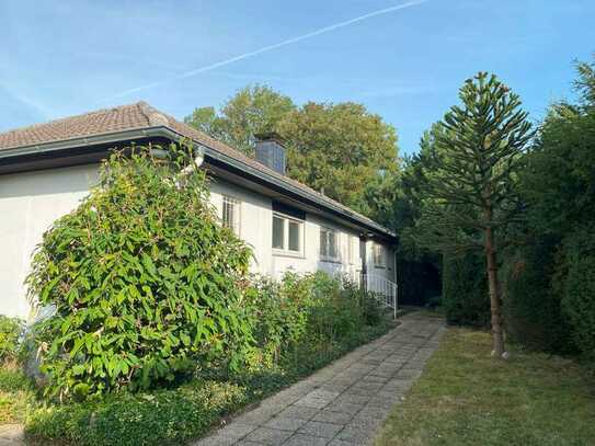 Freistehender, toll geschnittener Bungalow in ruhiger Lage von Bad Sassendorf mit Garage und Garten