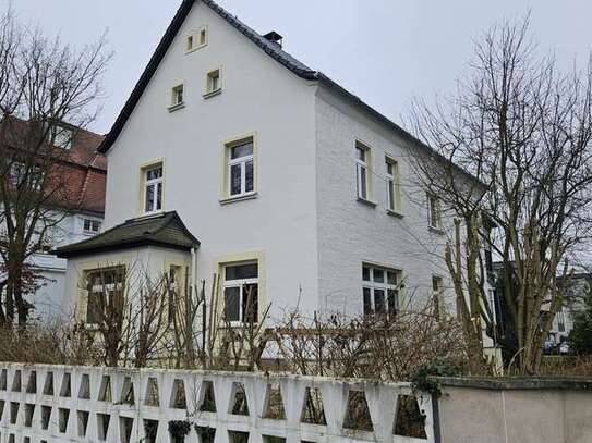 Erstbezug nach Sanierung: Geräumiges 8-Zimmer-Haus mit geh. Innenausstattung