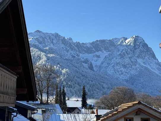 Außergew. Dachterrassen-Wohnung mit Wohn-Essküche im Herzen von Partenkirchen mit traumhaften Blick