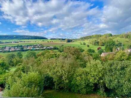 Attraktive 95 qm Maisonette-Wohnung mit eigenem Zugang in Calw-Stammheim