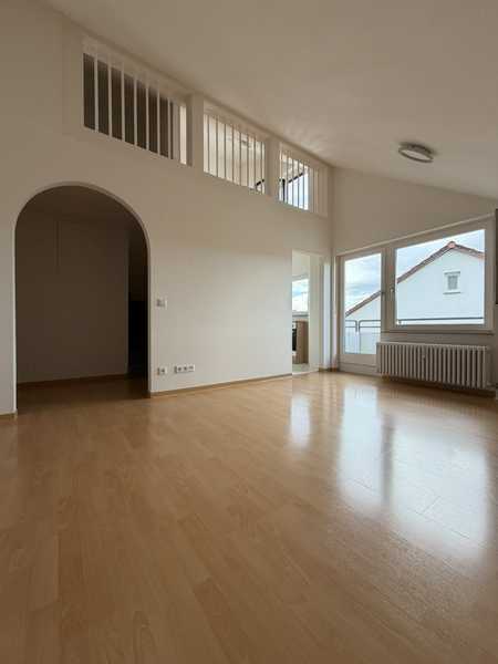 Charmante 1,5 -Zi.-Maisonette (39,5 m²) mit Balkon & EBK – nahe Uni Hohenheim
