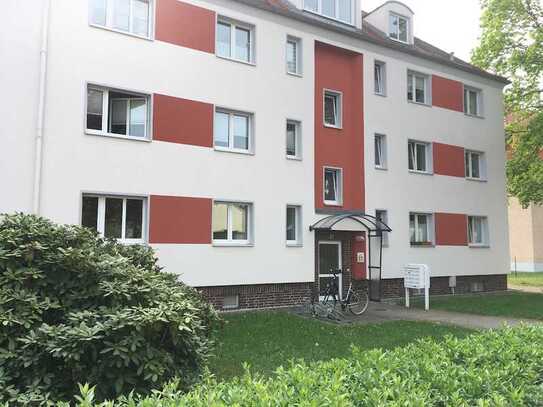 Grün gelegene 2-RW mit Balkon in ruhiger Lage!