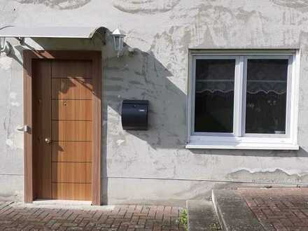 Schöne 4-Zimmer-Souterrain-Wohnung mit Terrasse in Breidenbach