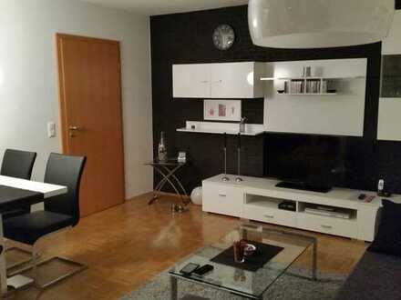 Wunderschöne Zwei-Zimmer Wohnung mit Balkon und EBK in ruhiger Lage