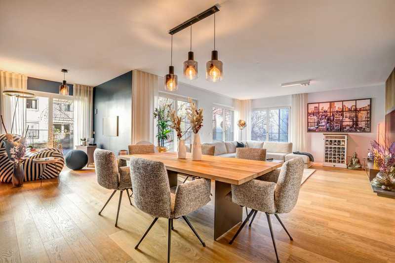 Urbane Bestlage in Isarnähe: Stylisches 4-Zimmer-Domizil mit Design-Ästhetik und geschützter Loggia