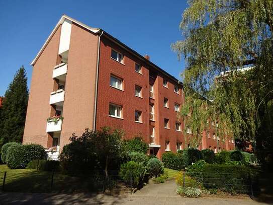 Modernisierte 3-Zimmer Wohnung mit Balkon und Einbauküche in Lübeck