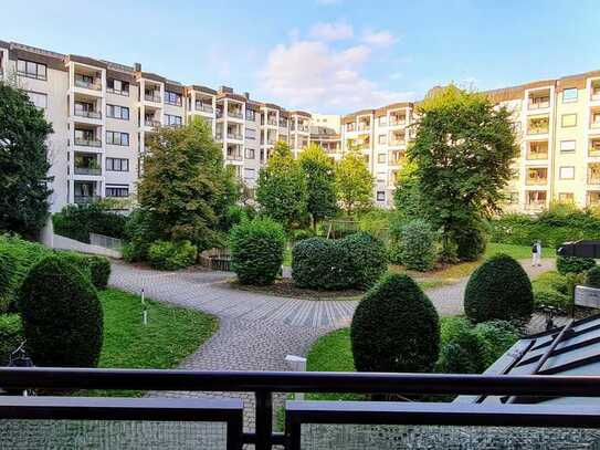 Geräumige 3-Zimmer-Wohnung mit großem Balkon und Blick auf die Grünanlage - Perfekt für Familien!