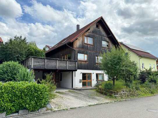 Helles lichtdurchflutetes Einfamilienhaus mit Einliegerwohnung (Gewerbeeinheit)