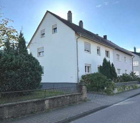 ***Interessantes 3-FAMILIEN-HAUS mit 2x Stellplätze in Forchheim***