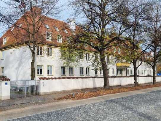 Wohnen am Schloss Nymphenburg! ***Senioren-Appartement in begehrter Lage***