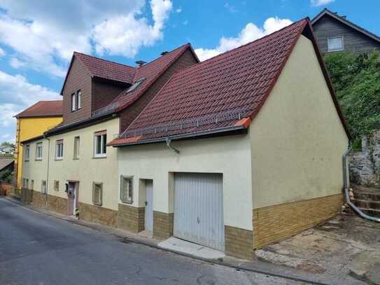 Einfamilienhaus mit Charme und Potenzial + Garten-Grundstück