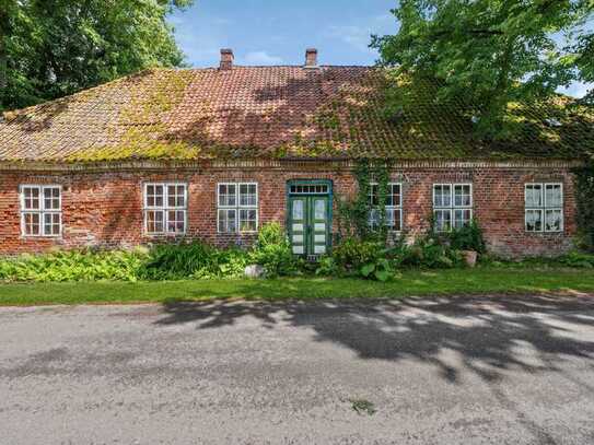 Erwecken Sie Geschichte zum Leben – historisches Bauernhaus in der Nähe von Gelting